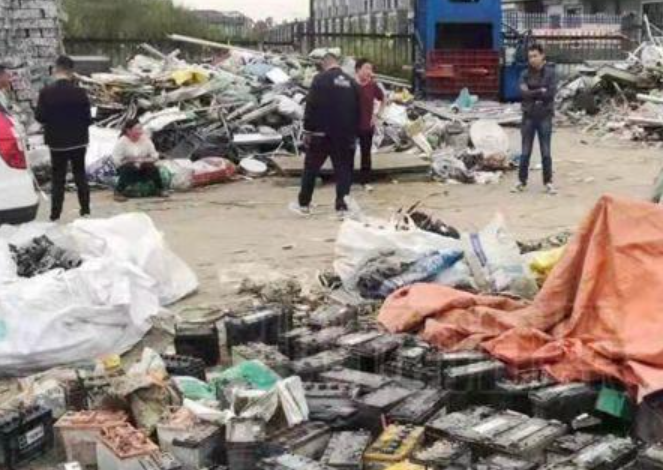 废品站回收倒卖铅酸电池 需要有“证”(图1)